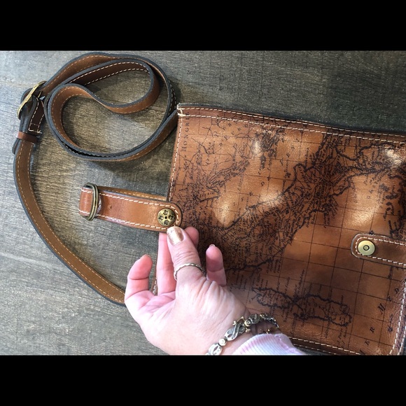 Patricia Nash square map crossbody - Picture 5 of 8